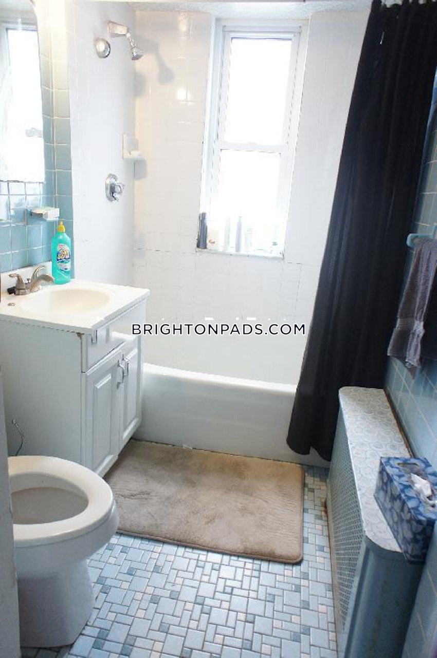 BOSTON - BRIGHTON - OAK SQUARE - 6 Beds, 2 Baths - Image 12