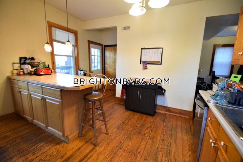 BOSTON - BRIGHTON - OAK SQUARE - 4 Beds, 2 Baths - Image 2