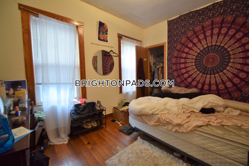 BOSTON - BRIGHTON - OAK SQUARE - 4 Beds, 2 Baths - Image 7