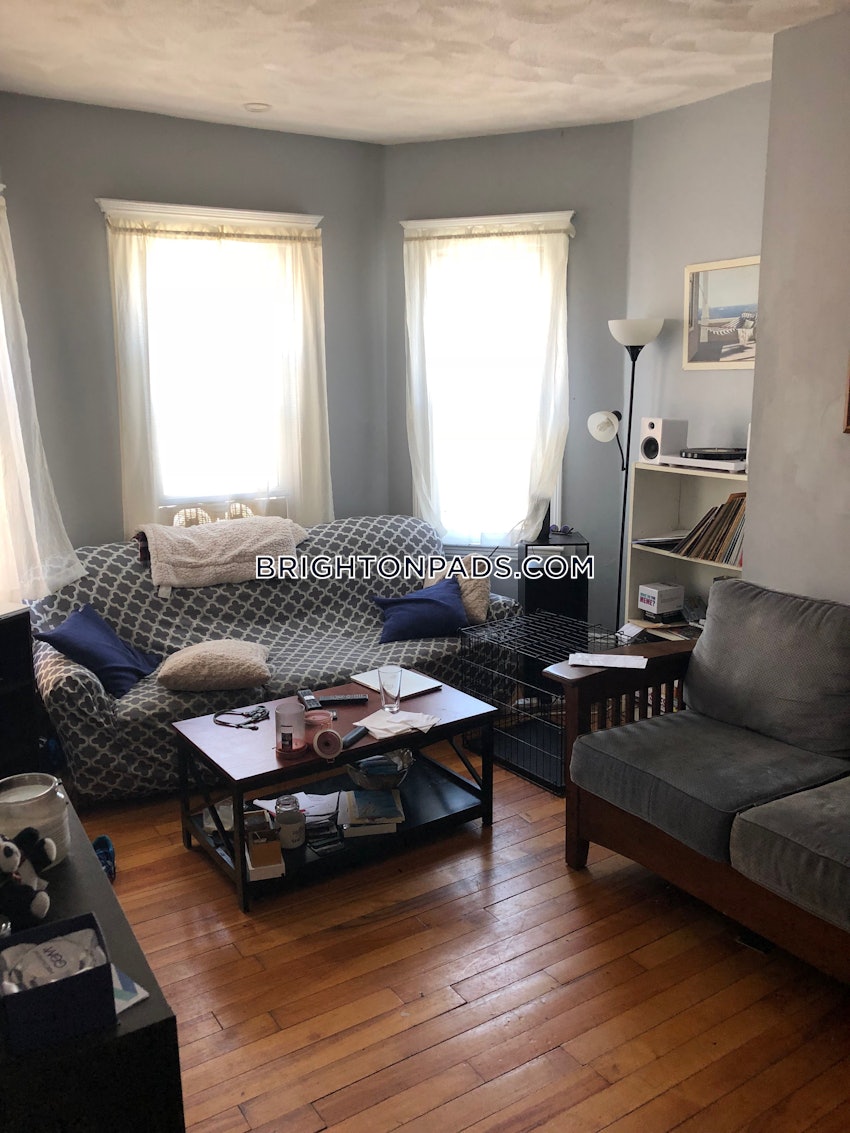 BOSTON - BRIGHTON - OAK SQUARE - 4 Beds, 1 Bath - Image 1