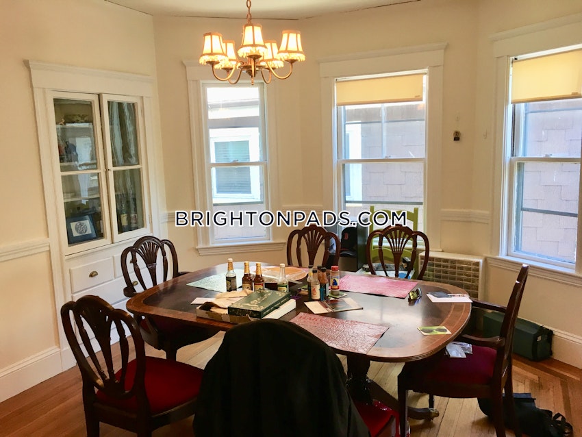 BOSTON - BRIGHTON - OAK SQUARE - 3 Beds, 1 Bath - Image 7