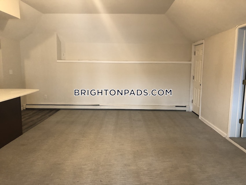 BOSTON - BRIGHTON - OAK SQUARE - 1 Bed, 1 Bath - Image 7