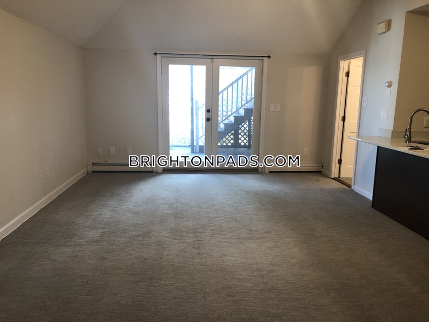 BOSTON - BRIGHTON - OAK SQUARE - 1 Bed, 1 Bath - Image 10