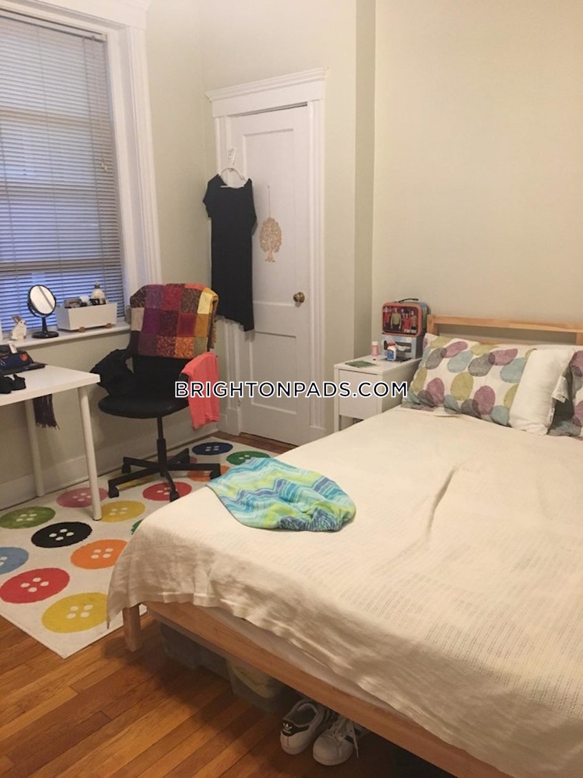 Boston - $2,600+ /month