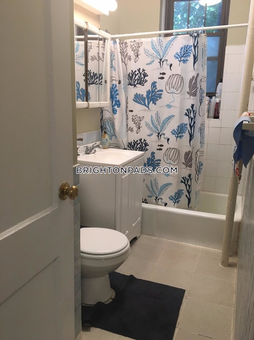 Boston - $2,600+ /month