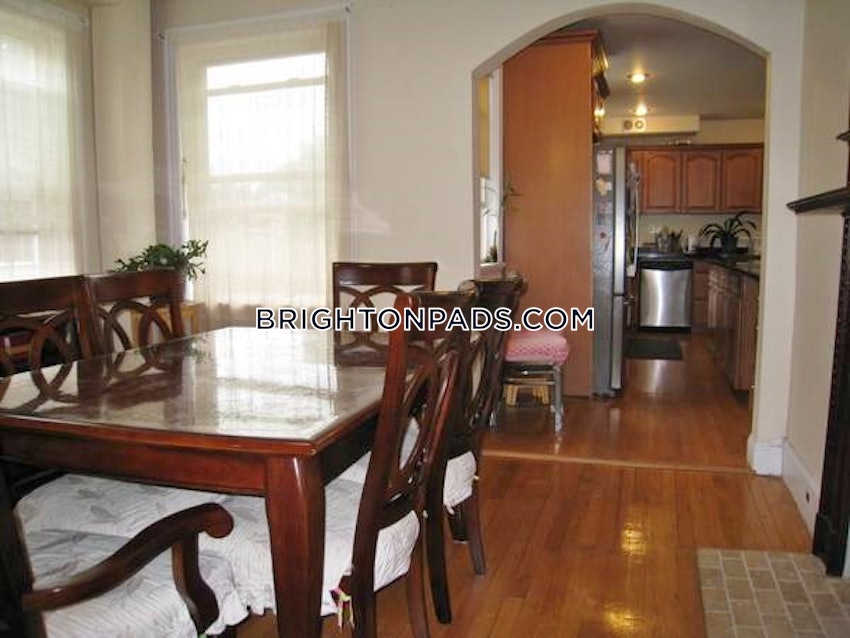 BOSTON - BRIGHTON - OAK SQUARE - 4 Beds, 2 Baths - Image 9