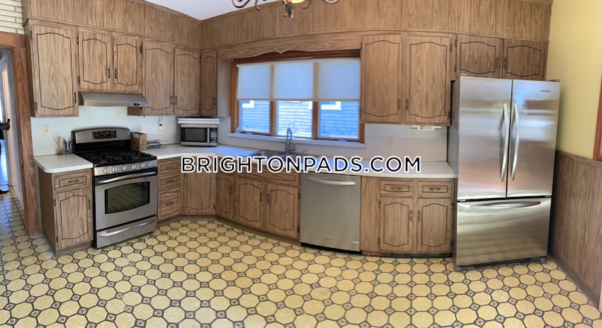 BOSTON - BRIGHTON - OAK SQUARE - 3 Beds, 1 Bath - Image 1