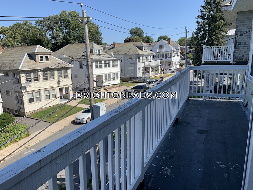 BOSTON - BRIGHTON - OAK SQUARE - 3 Beds, 1 Bath - Image 27