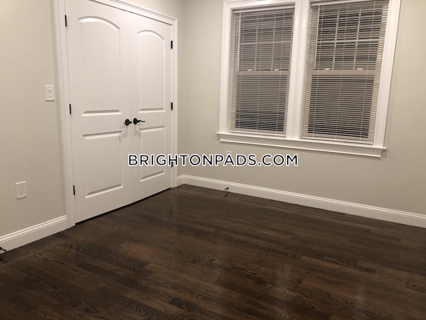 BOSTON - BRIGHTON - OAK SQUARE - 4 Beds, 1.5 Baths - Image 17