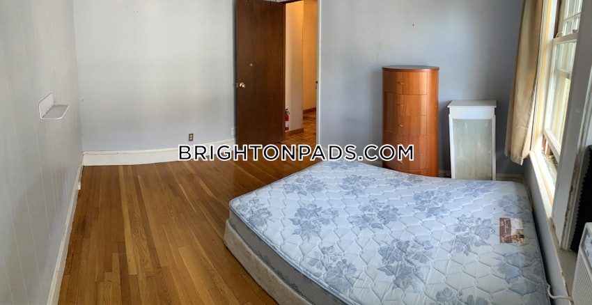 BOSTON - BRIGHTON - OAK SQUARE - 4 Beds, 1.5 Baths - Image 28