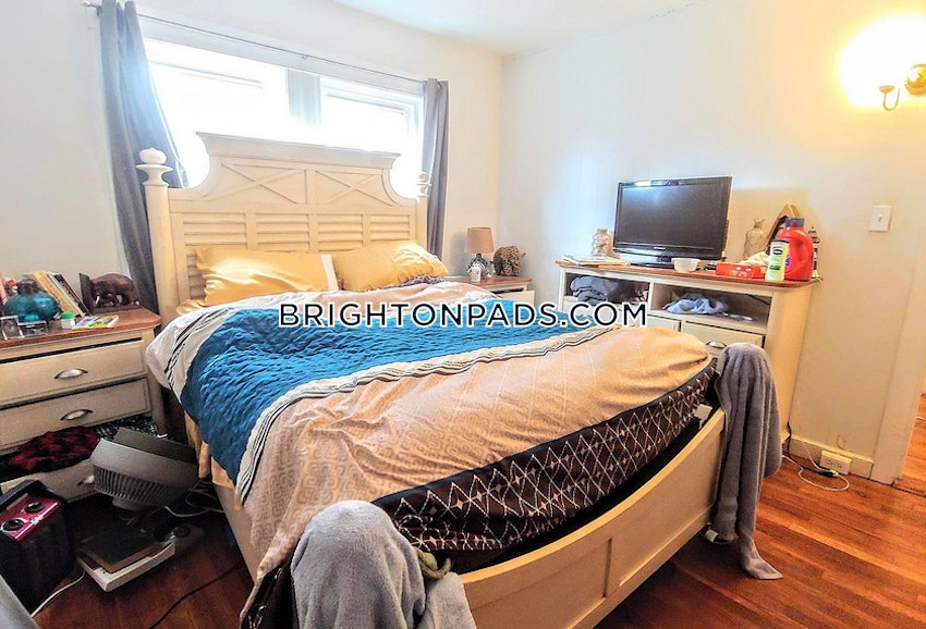 BOSTON - BRIGHTON - OAK SQUARE - 2 Beds, 1 Bath - Image 4