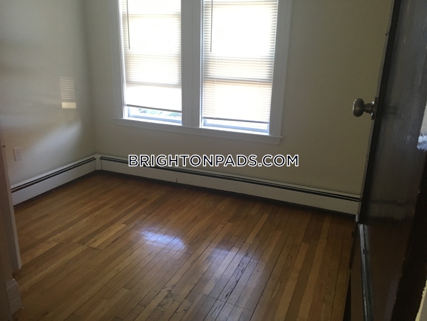 BOSTON - BRIGHTON - OAK SQUARE - 4 Beds, 2 Baths - Image 31