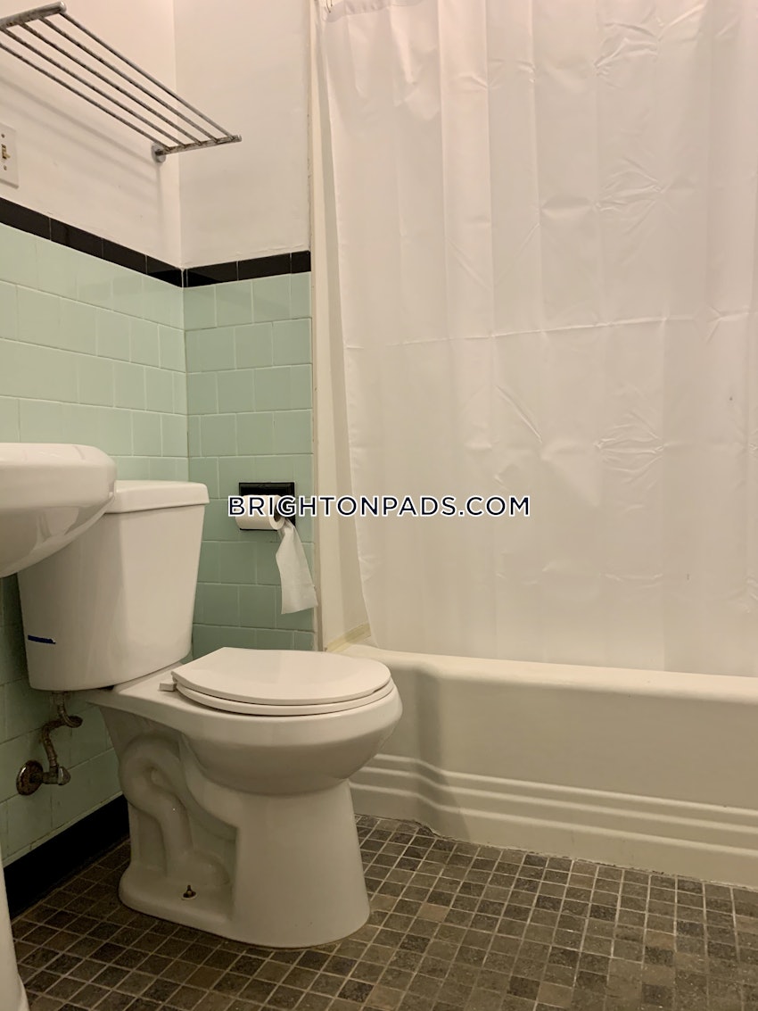 BOSTON - BRIGHTON - OAK SQUARE - 3 Beds, 1 Bath - Image 37