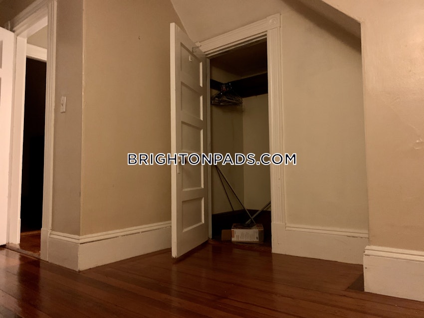 BOSTON - BRIGHTON - OAK SQUARE - 3 Beds, 1 Bath - Image 39