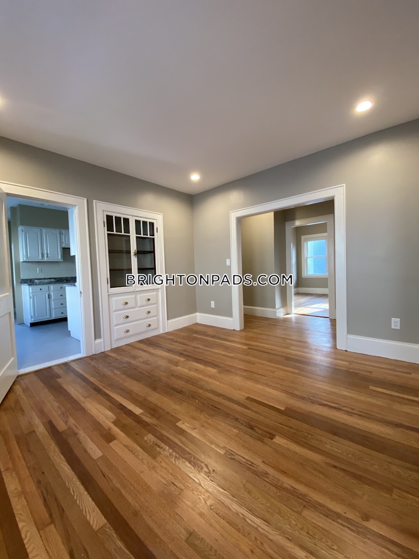 BOSTON - BRIGHTON - OAK SQUARE - 3 Beds, 1 Bath - Image 26