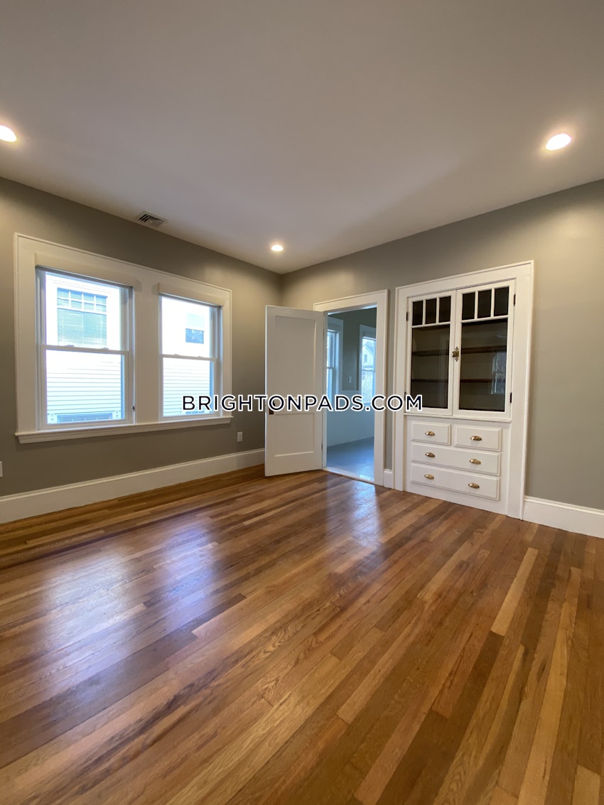 BOSTON - BRIGHTON - OAK SQUARE - 3 Beds, 1 Bath - Image 23