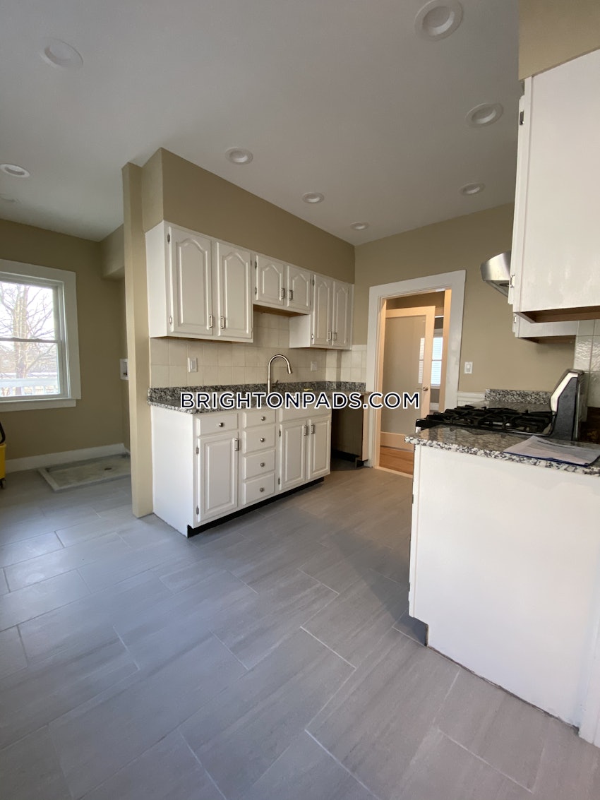 BOSTON - BRIGHTON - OAK SQUARE - 3 Beds, 1 Bath - Image 22