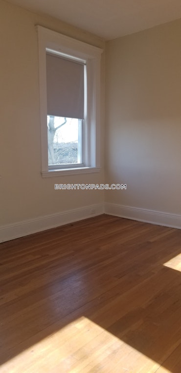 Boston - 2 Beds, 1 Baths