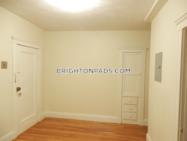 Boston - 0 Beds, 1 Baths