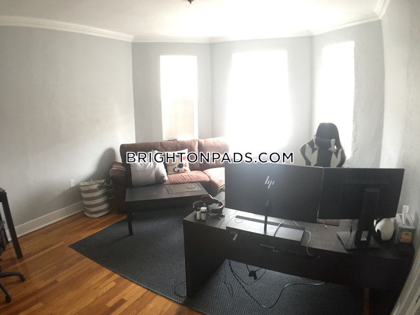 BOSTON - BRIGHTON - OAK SQUARE - 1 Bed, 1 Bath - Image 8