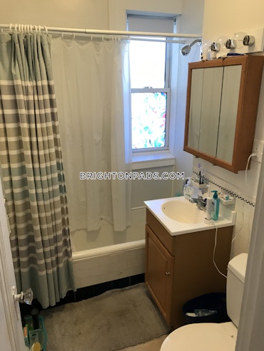 Boston - 0 Beds, 1 Baths