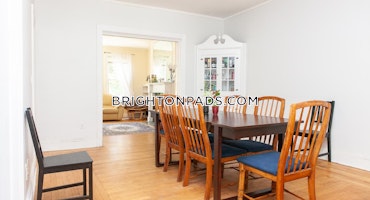 Boston - 6 Beds, 3 Baths