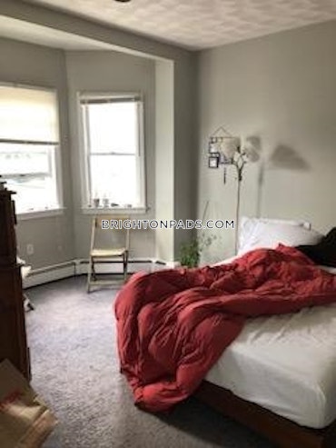 Boston - 4 Beds, 2 Baths