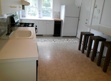 Boston - 5 Beds, 2 Baths