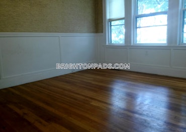 Boston - 5 Beds, 2 Baths