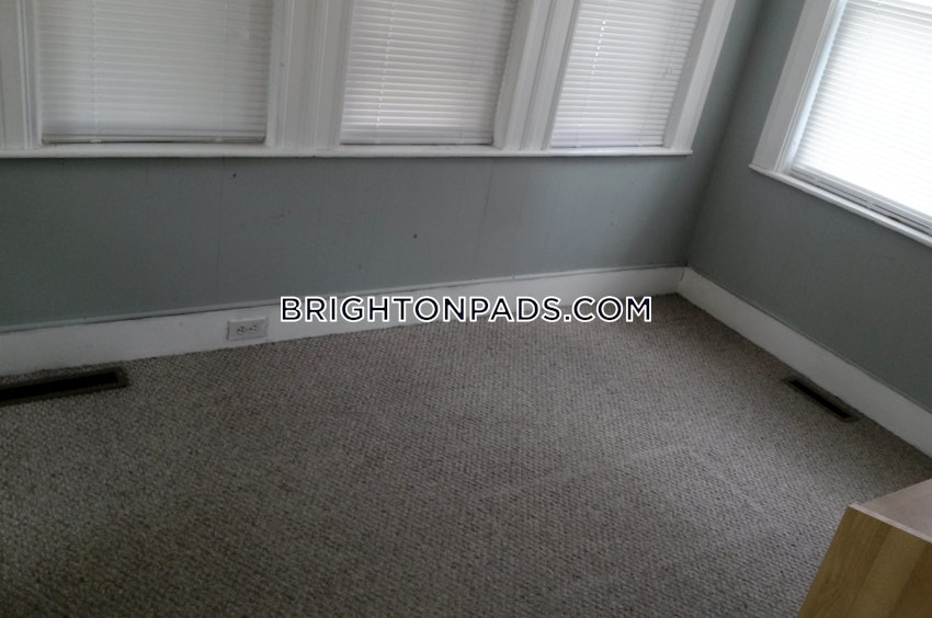 BOSTON - BRIGHTON- WASHINGTON ST./ ALLSTON ST. - 5 Beds, 2 Baths - Image 26