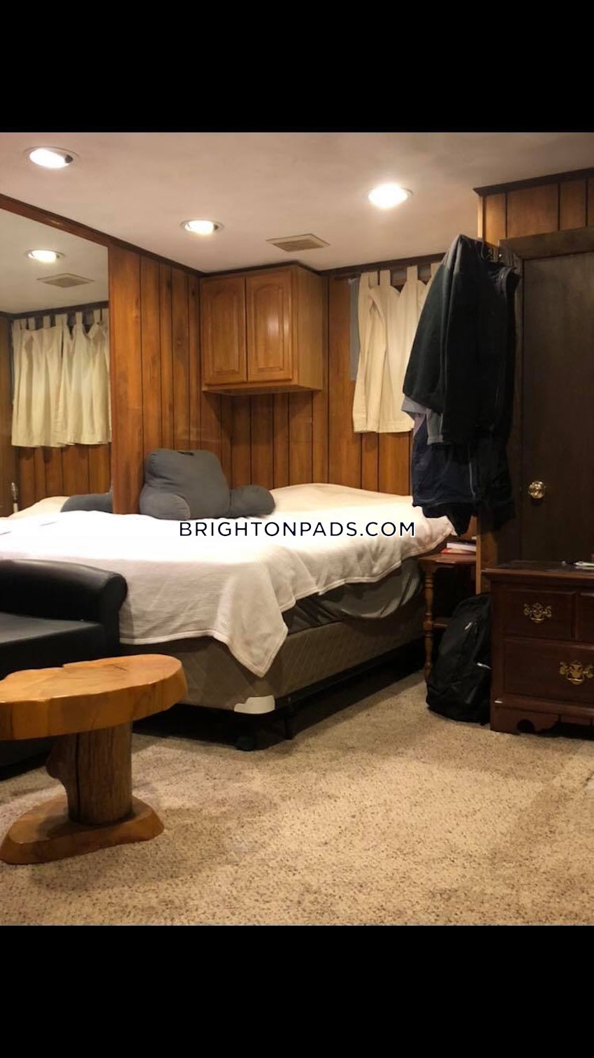 BOSTON - BRIGHTON- WASHINGTON ST./ ALLSTON ST. - 5 Beds, 2 Baths - Image 10