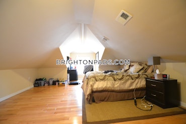 Boston - 5 Beds, 2 Baths