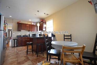 Boston - 5 Beds, 2 Baths