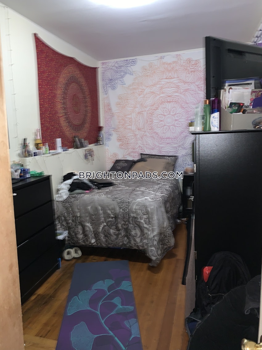 BOSTON - BRIGHTON- WASHINGTON ST./ ALLSTON ST. - 4 Beds, 2 Baths - Image 2