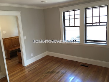 Boston - 3 Beds, 1 Baths