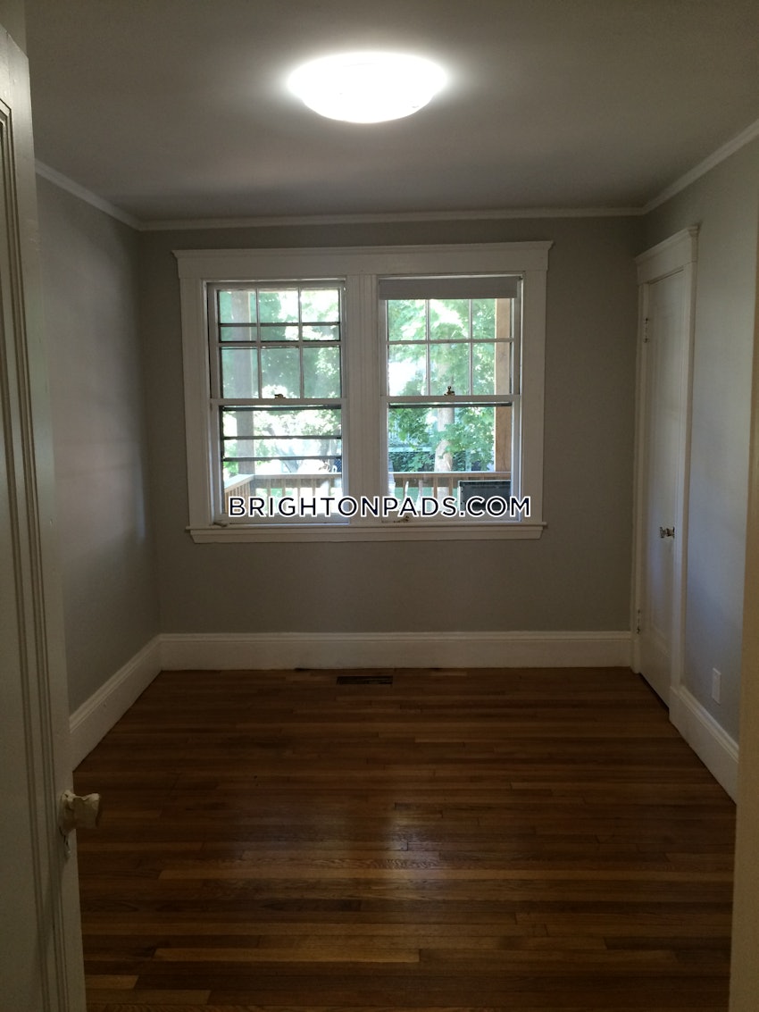 BOSTON - BRIGHTON- WASHINGTON ST./ ALLSTON ST. - 3 Beds, 1 Bath - Image 10