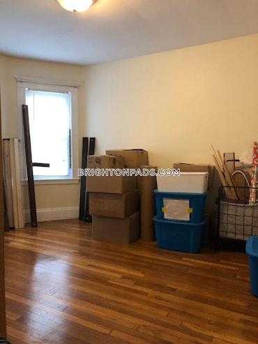 Boston - 4 Beds, 2 Baths