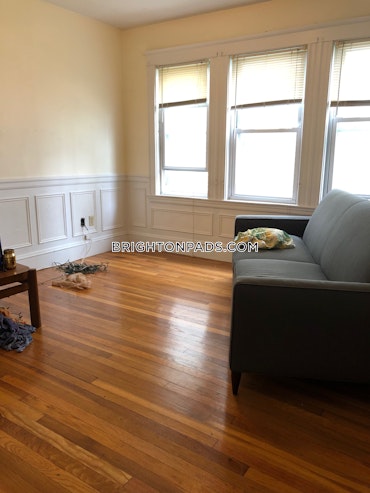 Boston - 4 Beds, 2 Baths