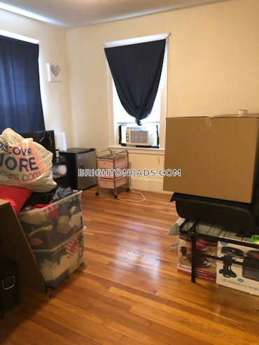 Boston - 4 Beds, 2 Baths