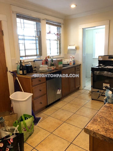 Boston - 4 Beds, 2 Baths