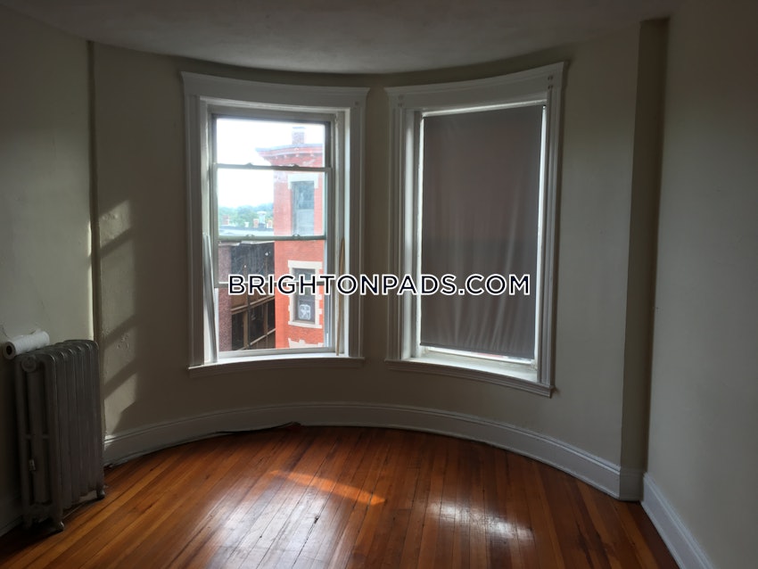 BOSTON - BRIGHTON- WASHINGTON ST./ ALLSTON ST. - 3 Beds, 1 Bath - Image 1