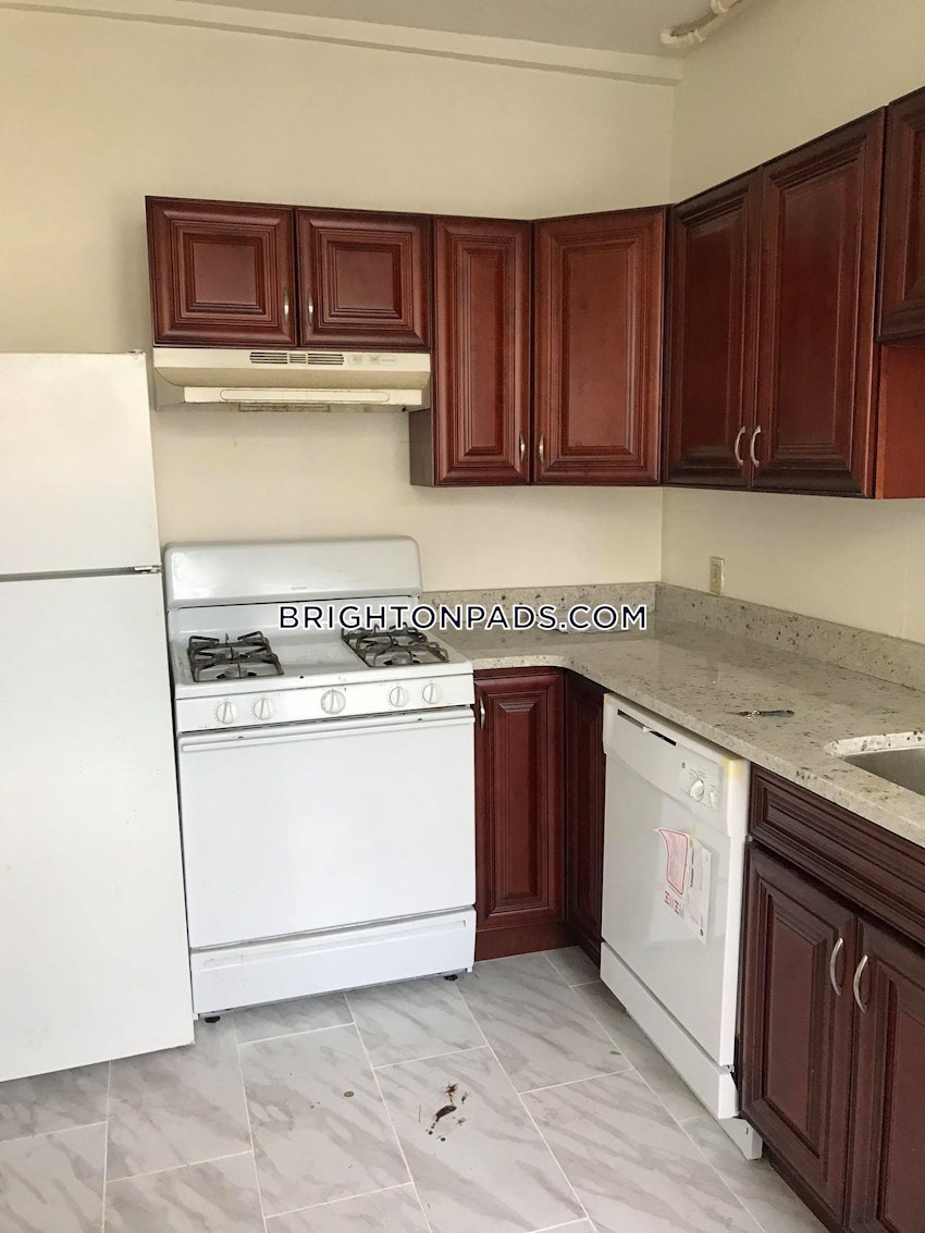 BOSTON - BRIGHTON- WASHINGTON ST./ ALLSTON ST. - 3 Beds, 1 Bath - Image 2