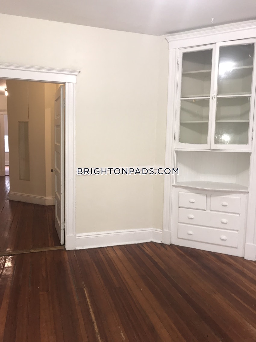 BOSTON - BRIGHTON- WASHINGTON ST./ ALLSTON ST. - 3 Beds, 1 Bath - Image 6