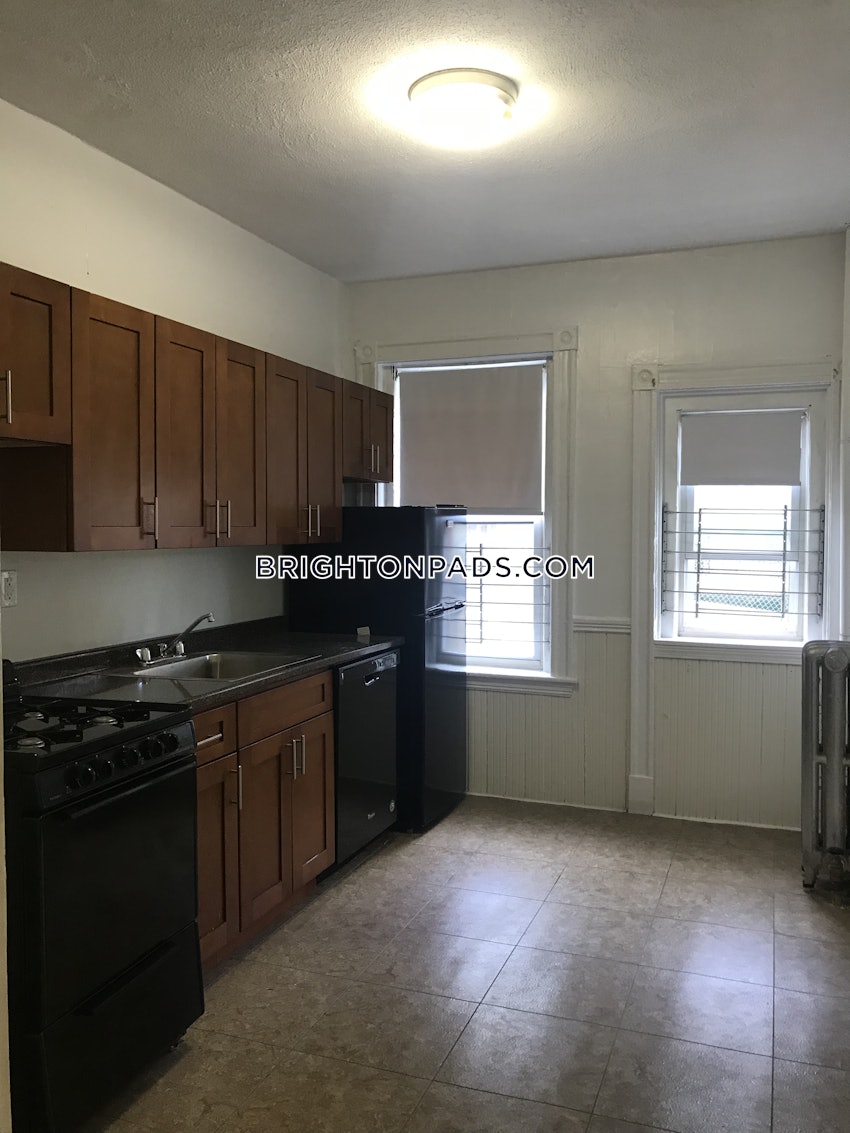 BOSTON - BRIGHTON- WASHINGTON ST./ ALLSTON ST. - 3 Beds, 1 Bath - Image 2