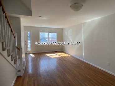 Boston - 4 Beds, 2 Baths