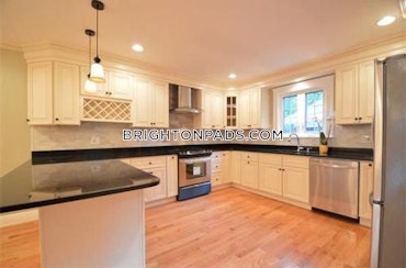 Boston - 6 Beds, 5 Baths