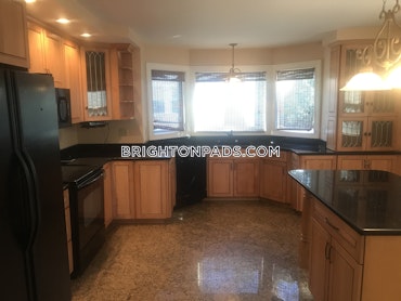 Boston - 3 Beds, 2 Baths