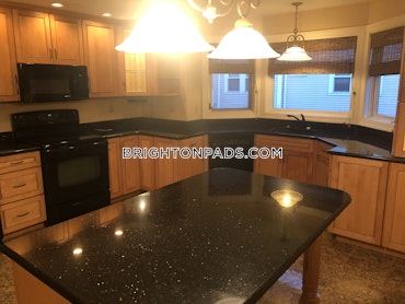 Boston - 3 Beds, 2 Baths