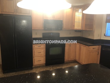 Boston - 3 Beds, 2 Baths