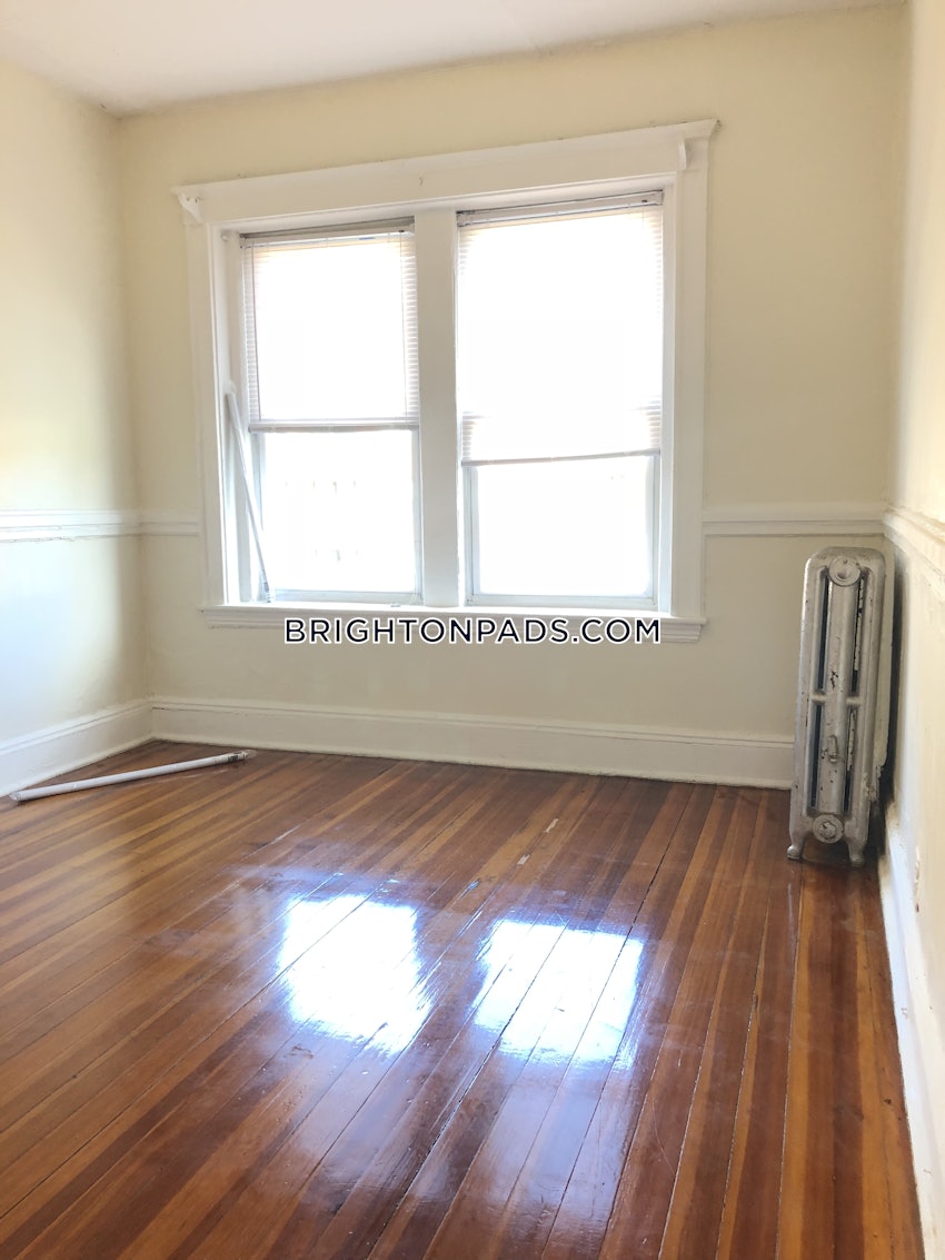 BOSTON - BRIGHTON- WASHINGTON ST./ ALLSTON ST. - 3 Beds, 1 Bath - Image 6